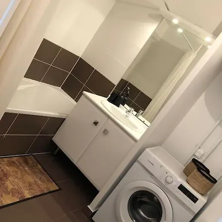 Cosy, Lyon, Avec Garage Privé Apartamento